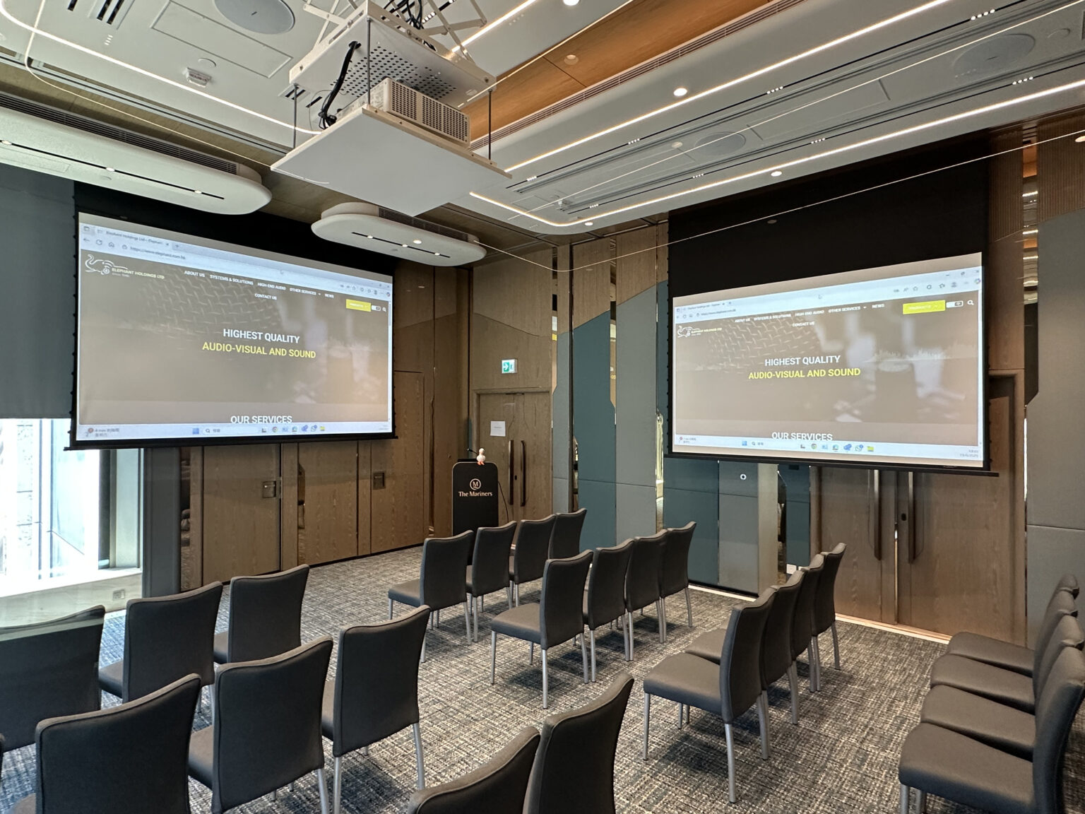 J22049_08a_2F-MFrooms