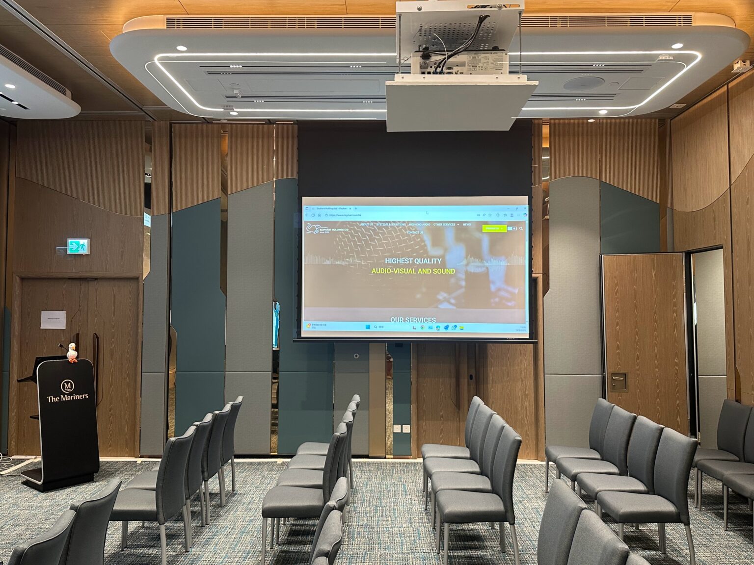 J22049_08c_2F-MFrooms