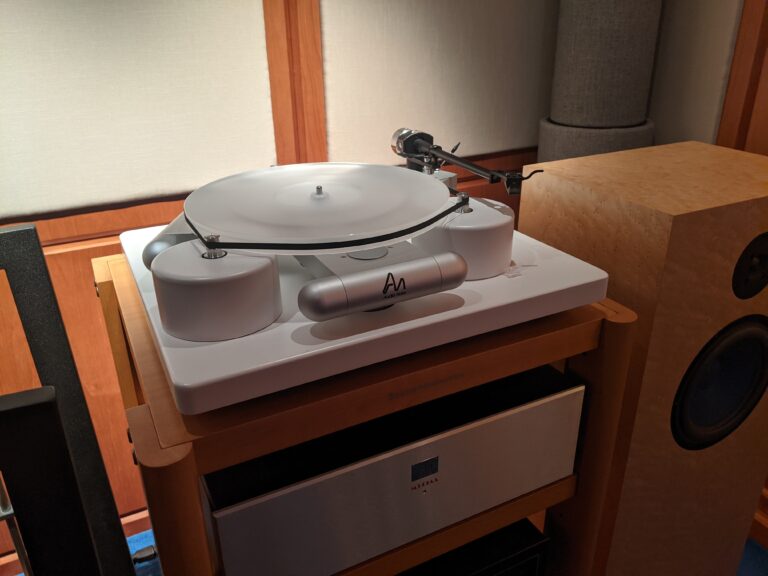 Audio Note 'TT-3' turntable